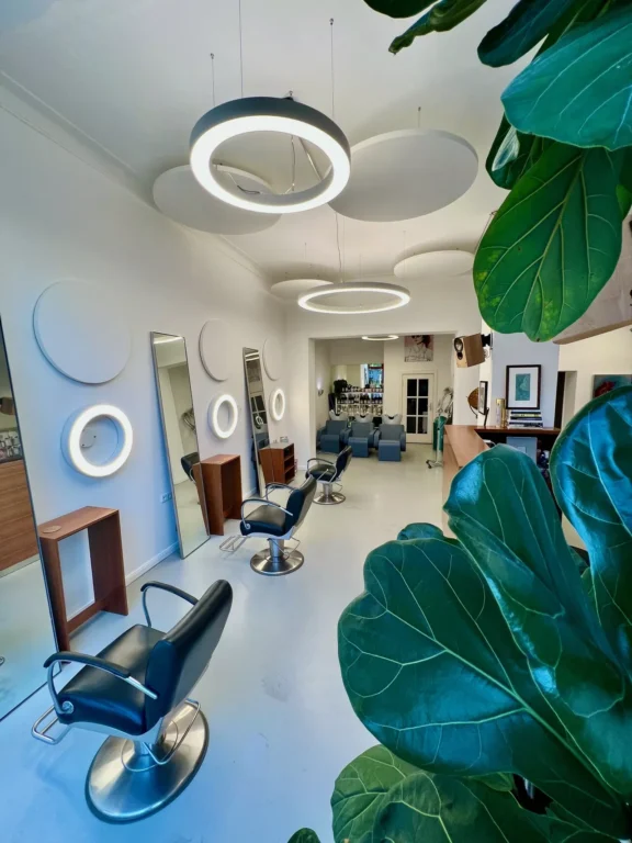 Unser neuer Salon in der Karl-Marx-Allee 58